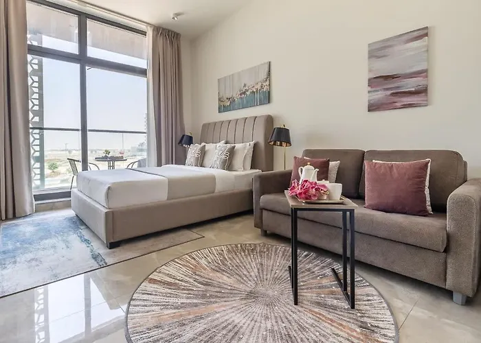 Frank Porter - Majestique Residence 2